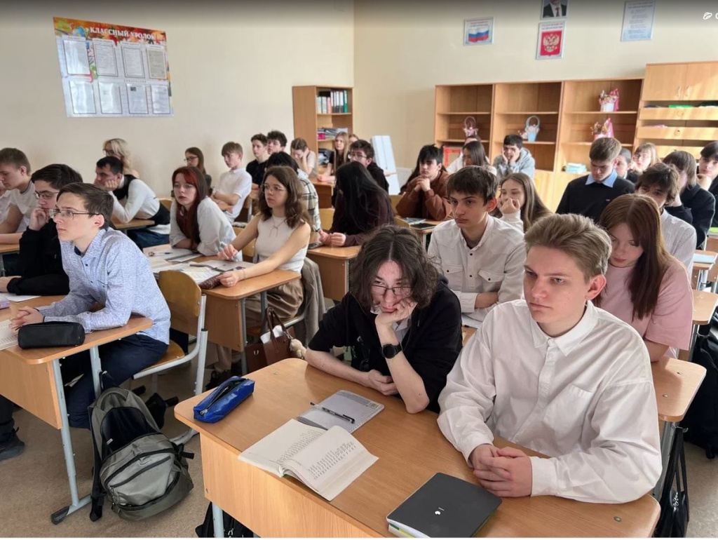 школьники.JPG